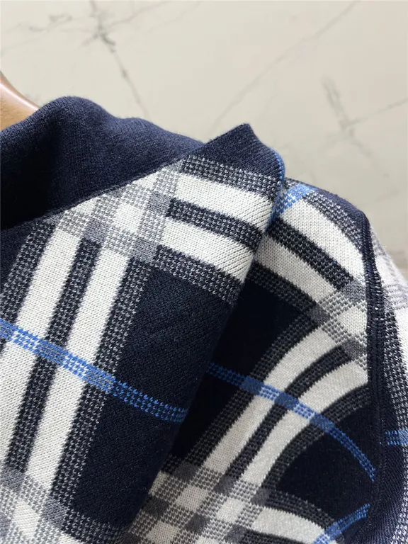 Burberry knitted hooded cardigan